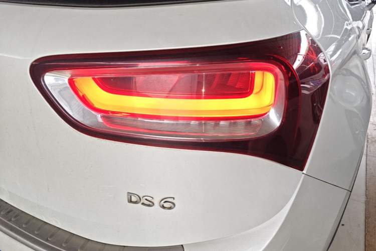 Used DS 6 2014 1.6T Luxury Edition THP160 Right Rear Taillight