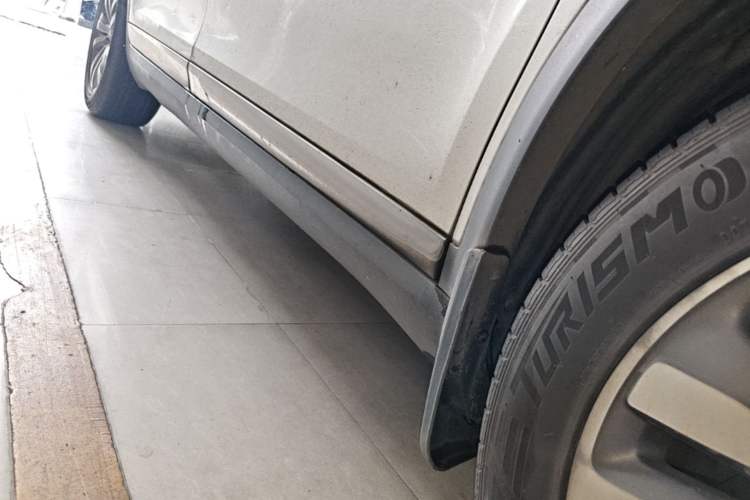 Used DS 6 2014 1.6T Luxury Edition THP160 Right Side Sill