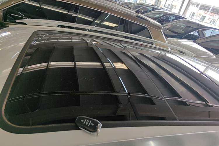 Used DS 6 2014 1.6T Luxury Edition THP200 Roof