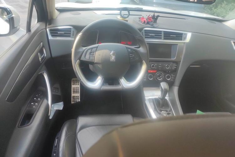 Used DS 6 2014 1.6T Luxury Edition THP200 Steering Wheel