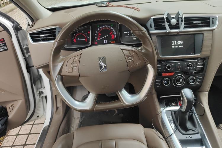 Used DS 6 2014 1.6T Prestige Edition THP160 Steering Wheel
