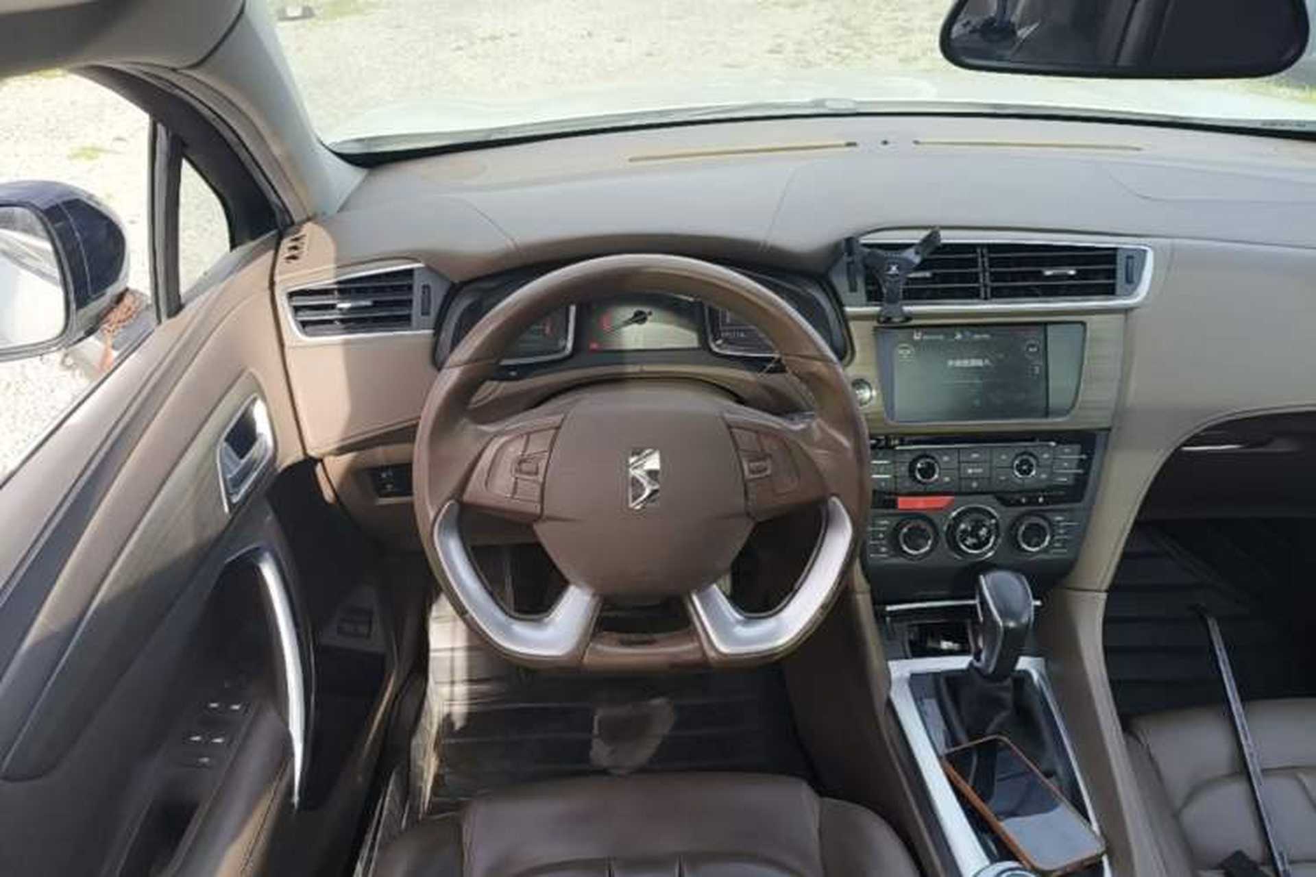 Used DS 6 2014 1.6T Prestige Edition THP160 Steering Wheel