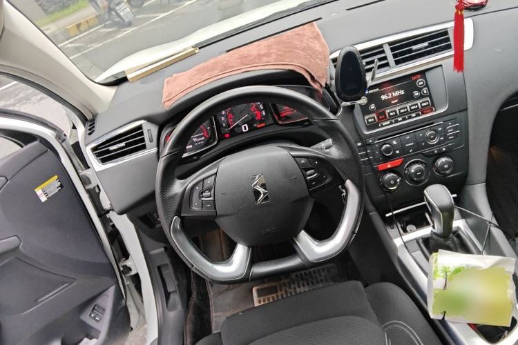 Used DS 6 2014 1.6T Elegant Version THP160 Steering Wheel