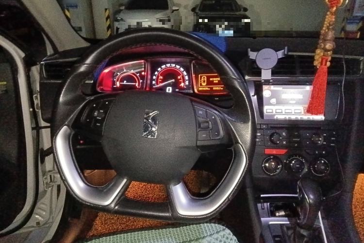 Used DS 6 2014 1.6T Elegant Version THP160 Steering Wheel