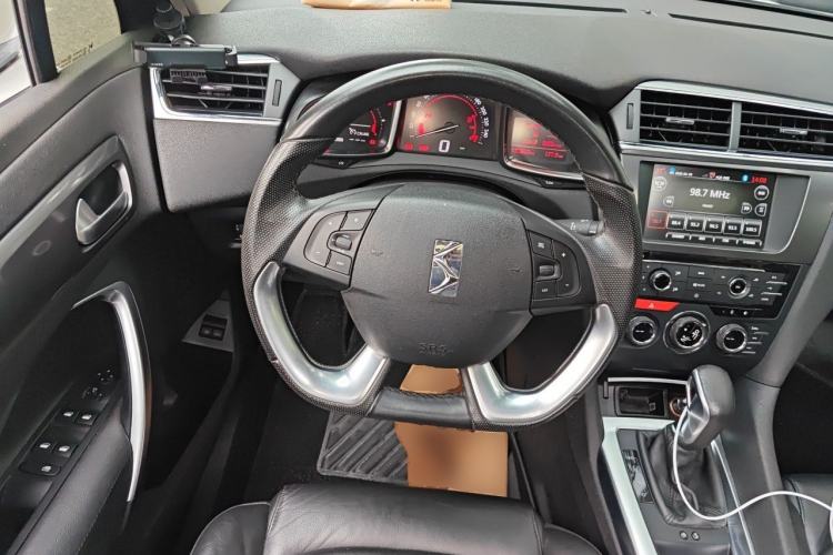 Used DS 6 2014 1.6T Luxury Edition THP160 Steering Wheel