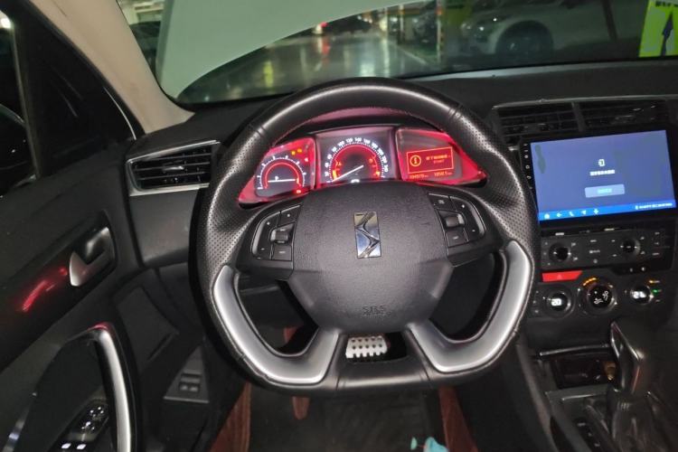 Used DS 6 2014 1.6T Luxury Edition THP200 Steering Wheel