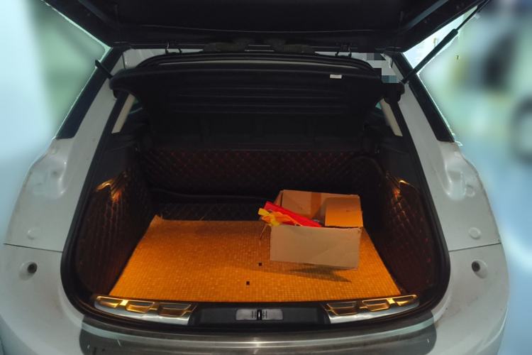 Used DS 6 2014 1.6T Luxury Edition THP200 Trunk