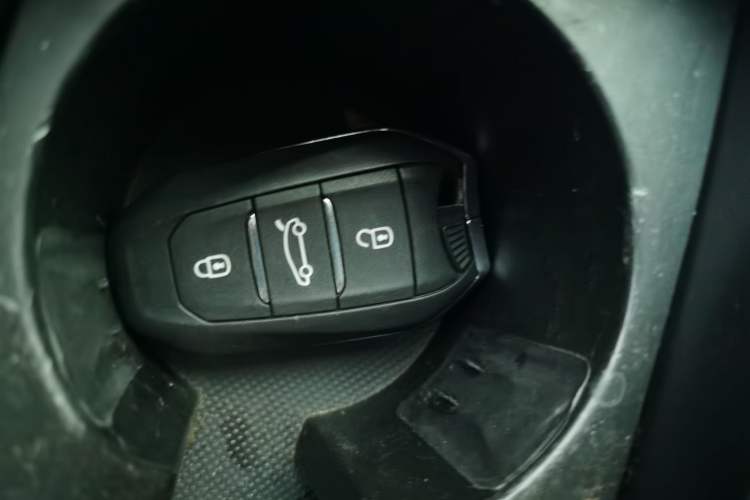 Used DS 6 2014 1.6T Elegant Version THP160 Vehicle Key