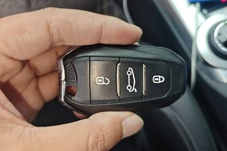 Used DS 6 2014 1.6T Luxury Edition THP160 Vehicle Key