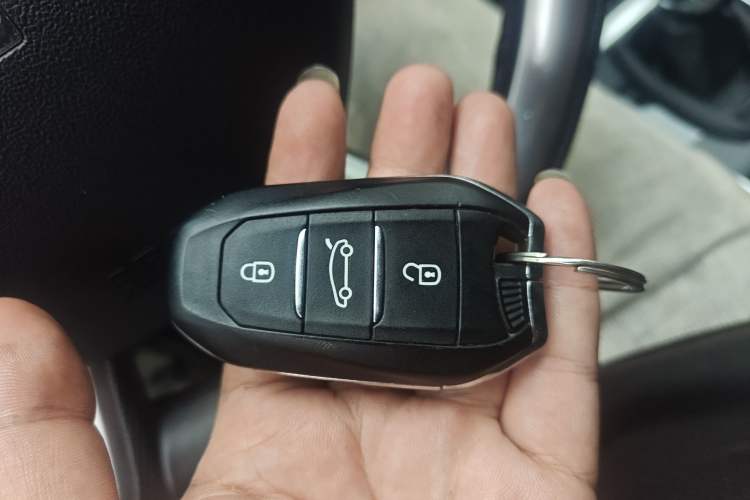 Used DS 6 2014 1.6T Luxury Edition THP200 Vehicle Key