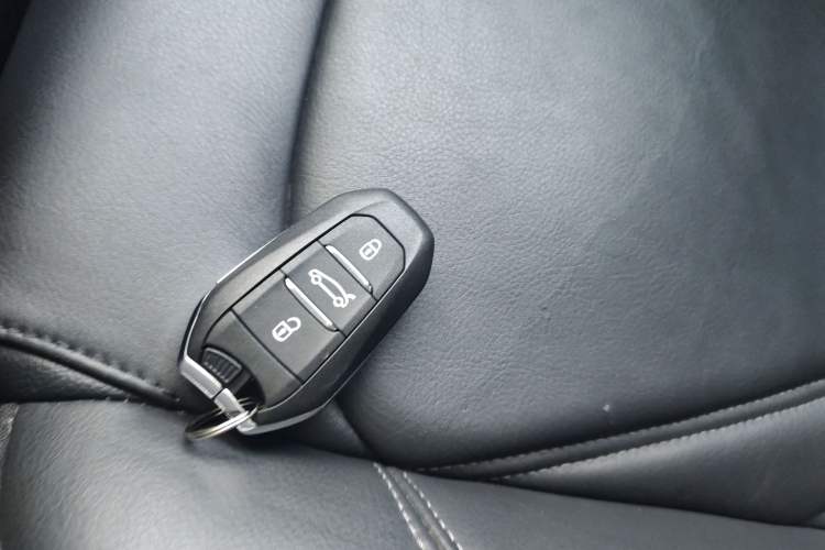 Used DS 6 2014 1.6T Luxury Edition THP160 Vehicle Key
