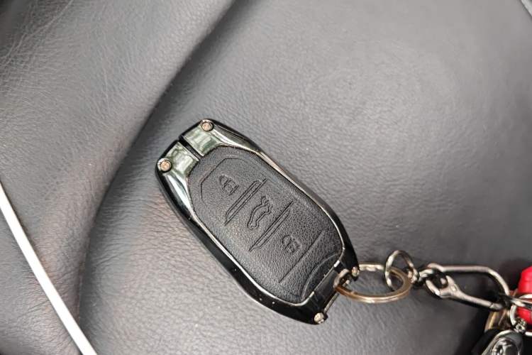 Used DS 6 2014 1.6T Luxury Edition THP160 Vehicle Key