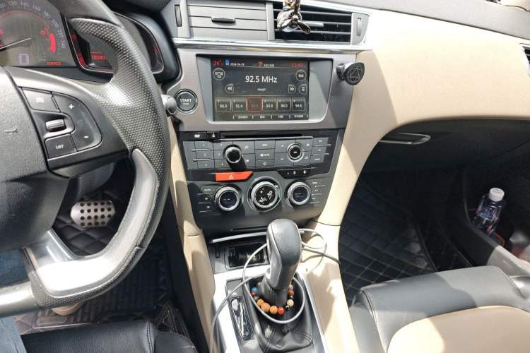 Used DS 6 2014 1.6T Luxury Edition THP200 Audio And AC Panel