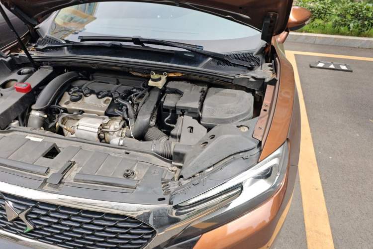 Used DS 6 2014 1.6T Luxury Edition THP200 Engine Bay Left