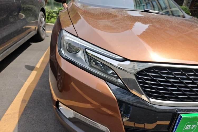 Used DS 6 2014 1.6T Luxury Edition THP200 Right Front Headlight