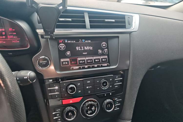 Used DS 6 2016 1.6T Luxury Edition THP160 Audio And AC Panel