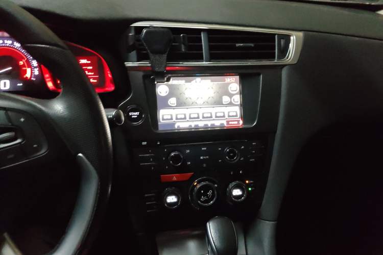Used DS 6 2016 1.6T Luxury Edition THP160 Audio And AC Panel