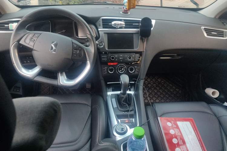 Used DS 6 2016 1.6T Luxury Edition THP160 Center Console