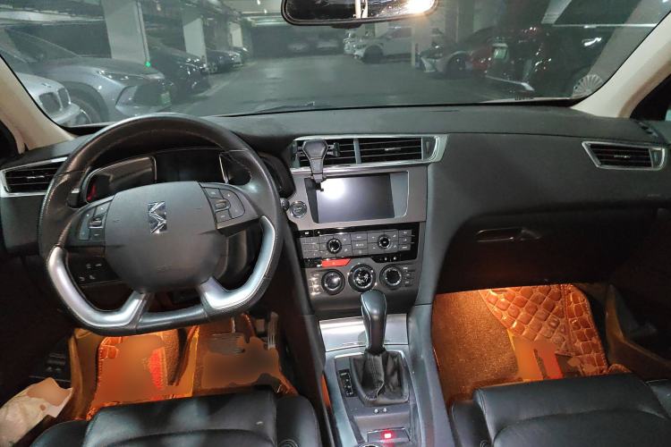 Used DS 6 2016 1.6T Luxury Edition THP160 Center Console