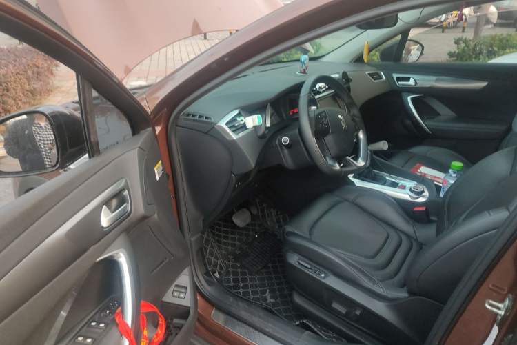 Used DS 6 2016 1.6T Luxury Edition THP160 Driver Seat