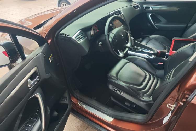 Used DS 6 2016 1.6T Luxury Edition THP160 Driver Seat