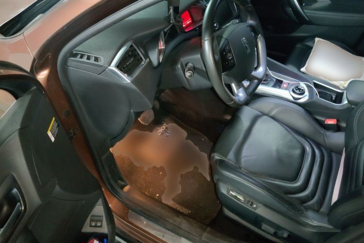 Used DS 6 2016 1.6T Luxury Edition THP160 Driver Seat