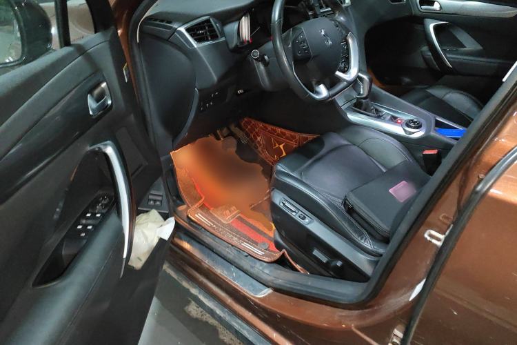 Used DS 6 2016 1.6T Luxury Edition THP160 Driver Seat