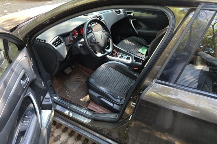 Used DS 6 2016 1.6T Elegant Edition THP160 Driver Seat