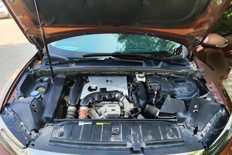 Used DS 6 2016 1.6T Elegant Edition THP160 Engine Bay