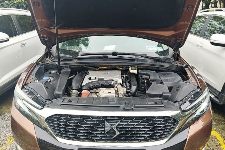 Used DS 6 2016 1.6T Elegant Edition THP160 Engine Bay