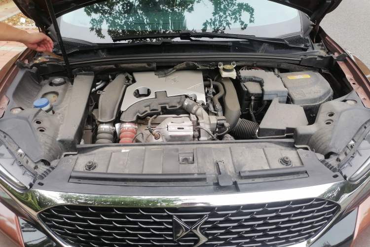 Used DS 6 2016 1.6T Elegant Edition THP160 Engine Bay