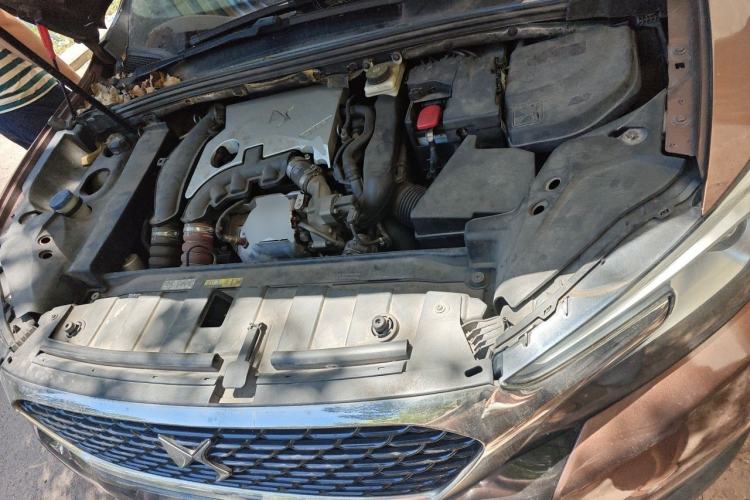 Used DS 6 2016 1.6T Luxury Edition THP160 Engine Bay