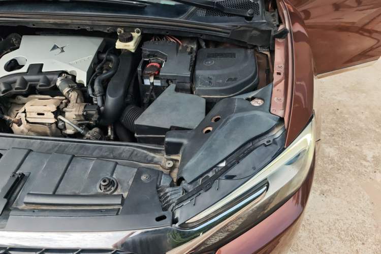 Used DS 6 2016 1.6T Luxury Edition THP160 Engine Bay Left