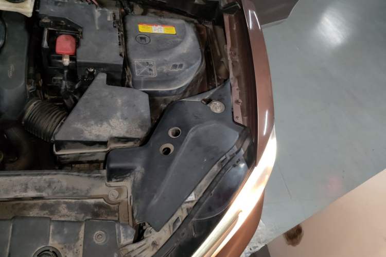 Used DS 6 2016 1.6T Luxury Edition THP160 Engine Bay Left