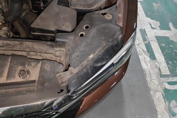 Used DS 6 2016 1.6T Luxury Edition THP160 Engine Bay Left