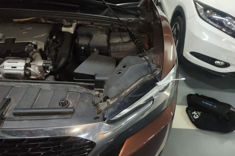 Used DS 6 2016 1.6T Luxury Edition THP160 Engine Bay Left