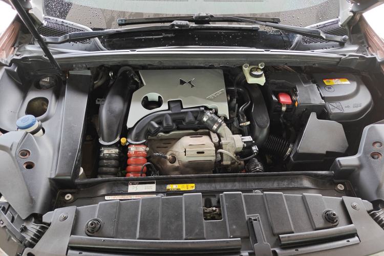 Used DS 6 2016 1.6T Luxury Edition THP160 Engine Bay