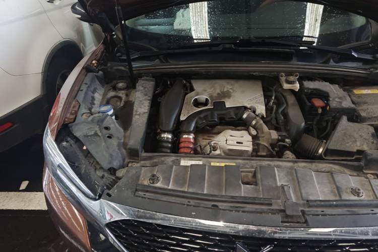 Used DS 6 2016 1.6T Luxury Edition THP160 Engine Bay Right