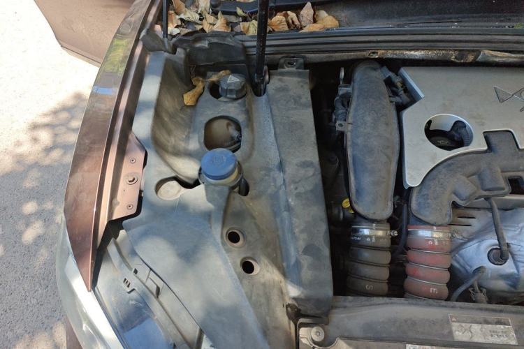 Used DS 6 2016 1.6T Luxury Edition THP160 Engine Bay Right