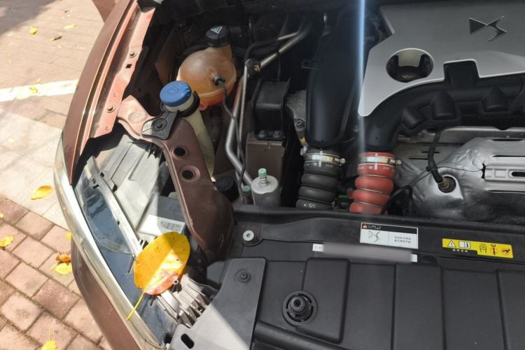 Used DS 6 2016 1.6T Luxury Edition THP160 Engine Bay Right