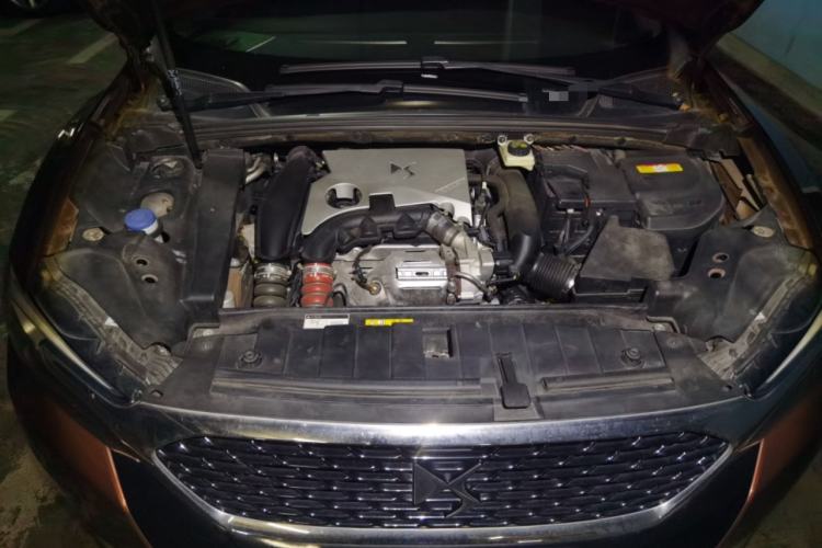 Used DS 6 2016 1.6T Luxury Edition THP160 Engine Bay