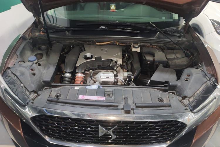 Used DS 6 2016 1.6T Luxury Edition THP160 Engine Bay