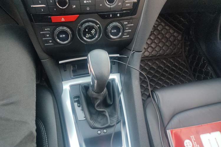 Used DS 6 2016 1.6T Luxury Edition THP160 Gear Lever