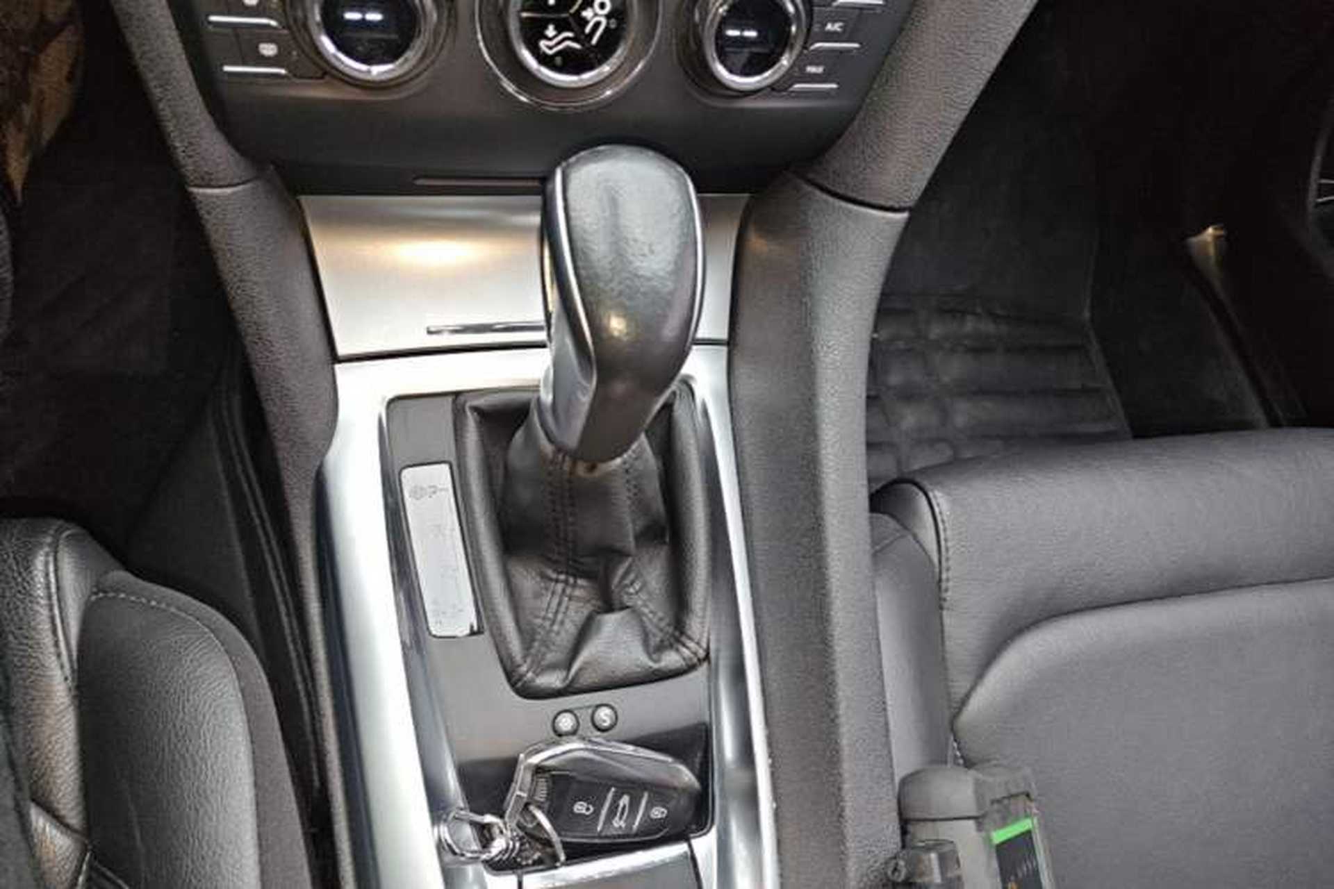 Used DS 6 2016 1.6T Luxury Edition THP160 Gear Lever
