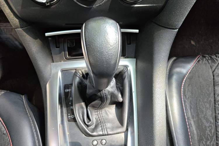 Used DS 6 2016 1.6T Elegant Edition THP160 Gear Lever