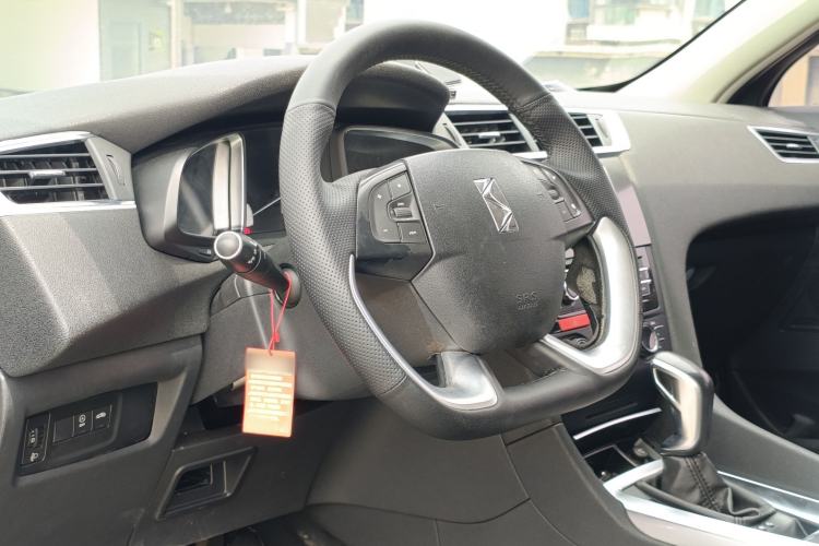 Used DS 6 2016 1.6T Luxury Edition THP160 Interior 10