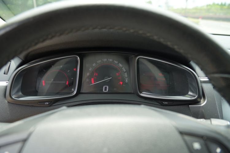 Used DS 6 2016 1.6T Elegant Edition THP160 Interior 2