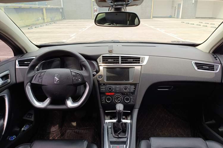 Used DS 6 2016 1.6T Luxury Edition THP160 Interior 6