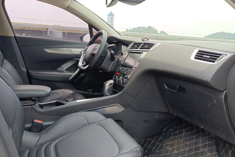 Used DS 6 2016 1.6T Luxury Edition THP160 Interior 7