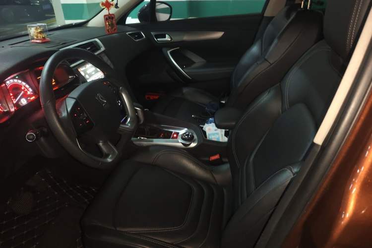 Used DS 6 2016 1.6T Luxury Edition THP160 Left Front Seat